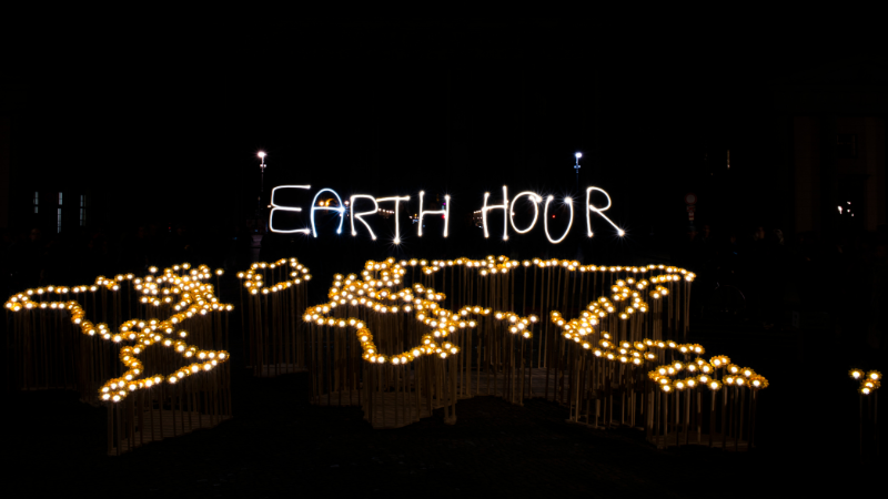 Symbolfoto "Earth Hour" (Quelle: Earth Hour 2019 Berlin Pariser Platz. C Stephanie Steinkopf-Ostkreuz/ WWF)